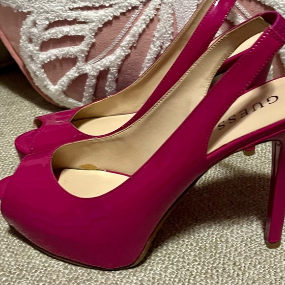 Guess hot pink heels - Picture 3 of 6